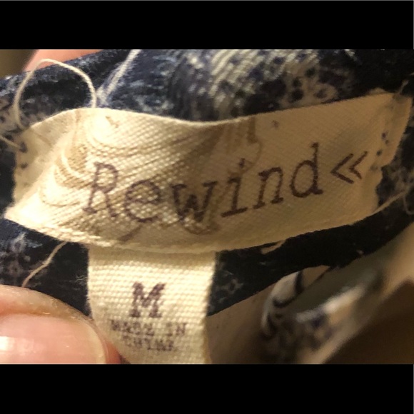 👇🏻$Reduced to lowest price. Super cute blue paisley pattern dress size M - Picture 10 of 10